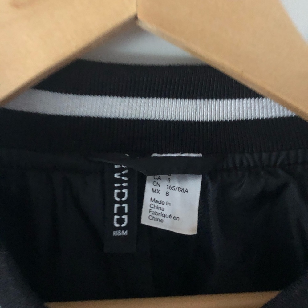 Girls H&M Divided Fall Jacket - Picture 3 of 3